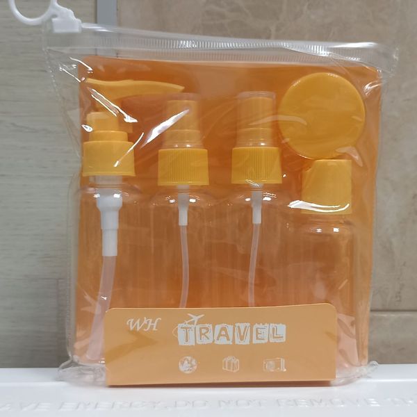 Дорожній набір із 5 ємностей для косметики WH Travel Bottles Set 24-393, Салатовий 24-393 фото